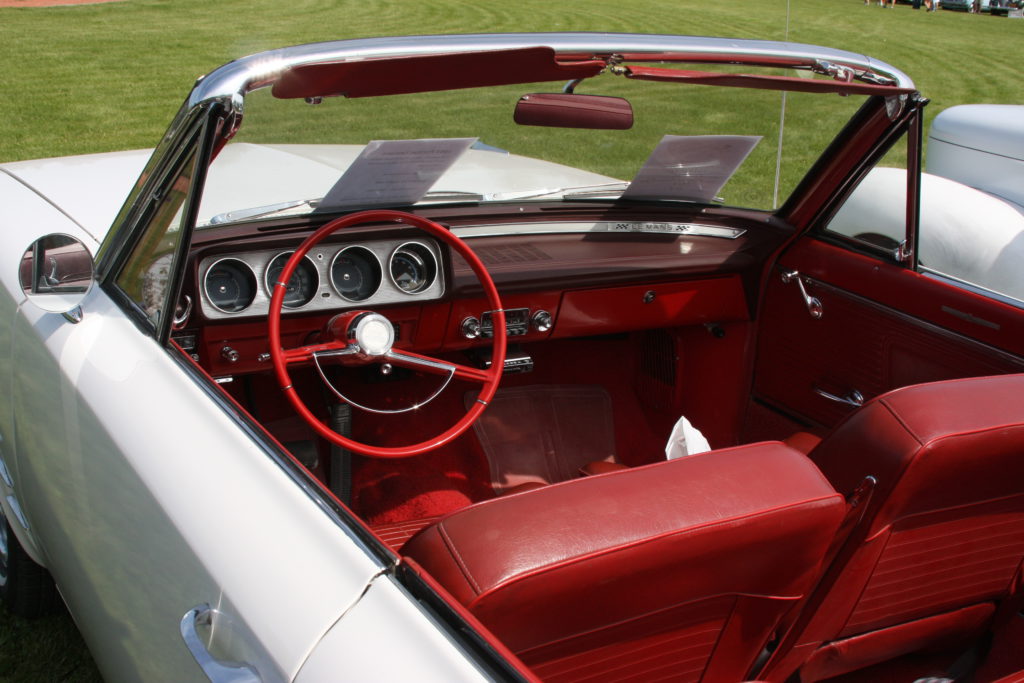 1963 Pontiac Tempest (Interior)