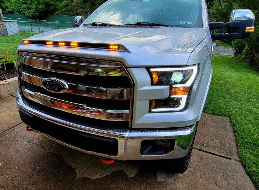 AVS Aeroskin LightShield Hood Deflector