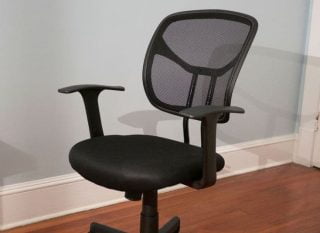 AmazonBasics Mid-Back Mesh Chair Review