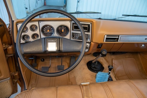 Chevrolet K30 Interior