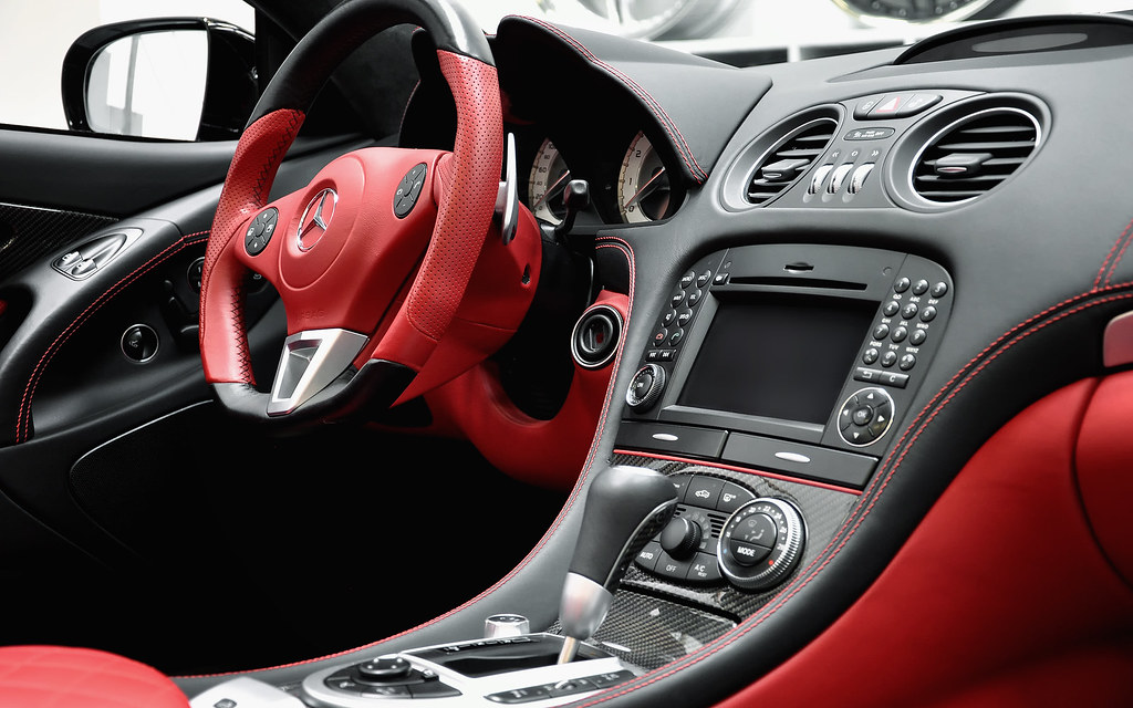 Mercedes-Benz SL63 AMG interior