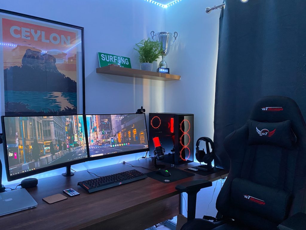more screen real estate is a great reason for dual monitos